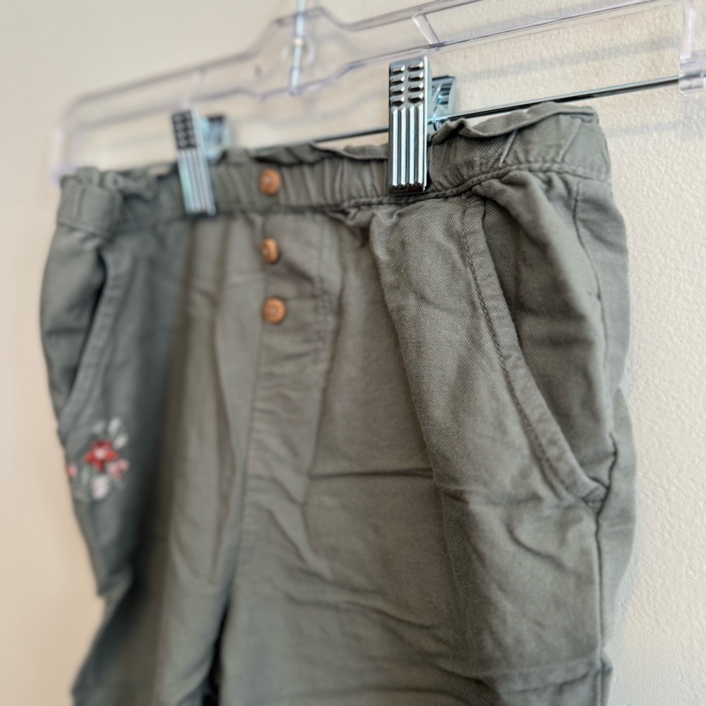 OshKosh B’gosh Girls Olive‎ Green Pants 5T Elastic Waist Embroidered Floral